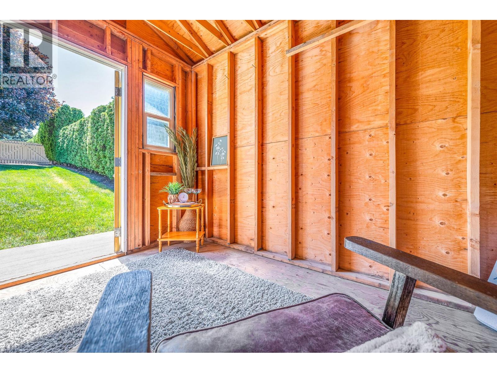 6777 Longacre Drive - 33