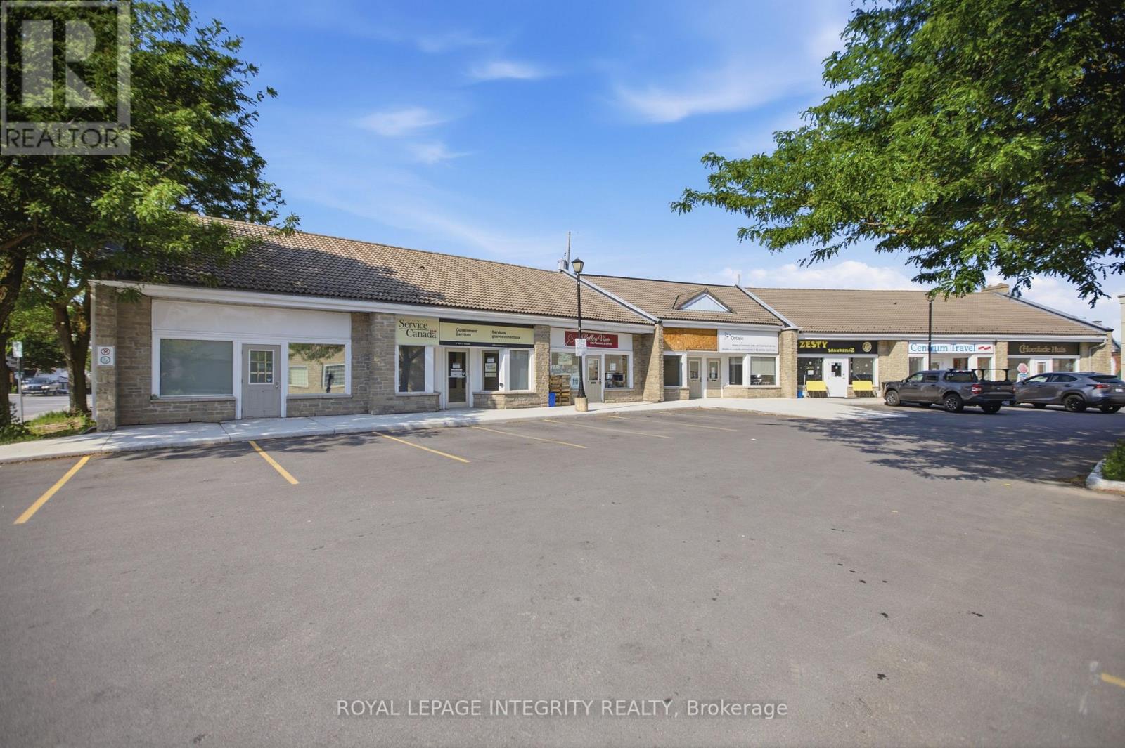 Studio for Rent in Ottawa – 4 – 75 ELGIN STREET W, Ottawa – By Peter Sagos - Image 3