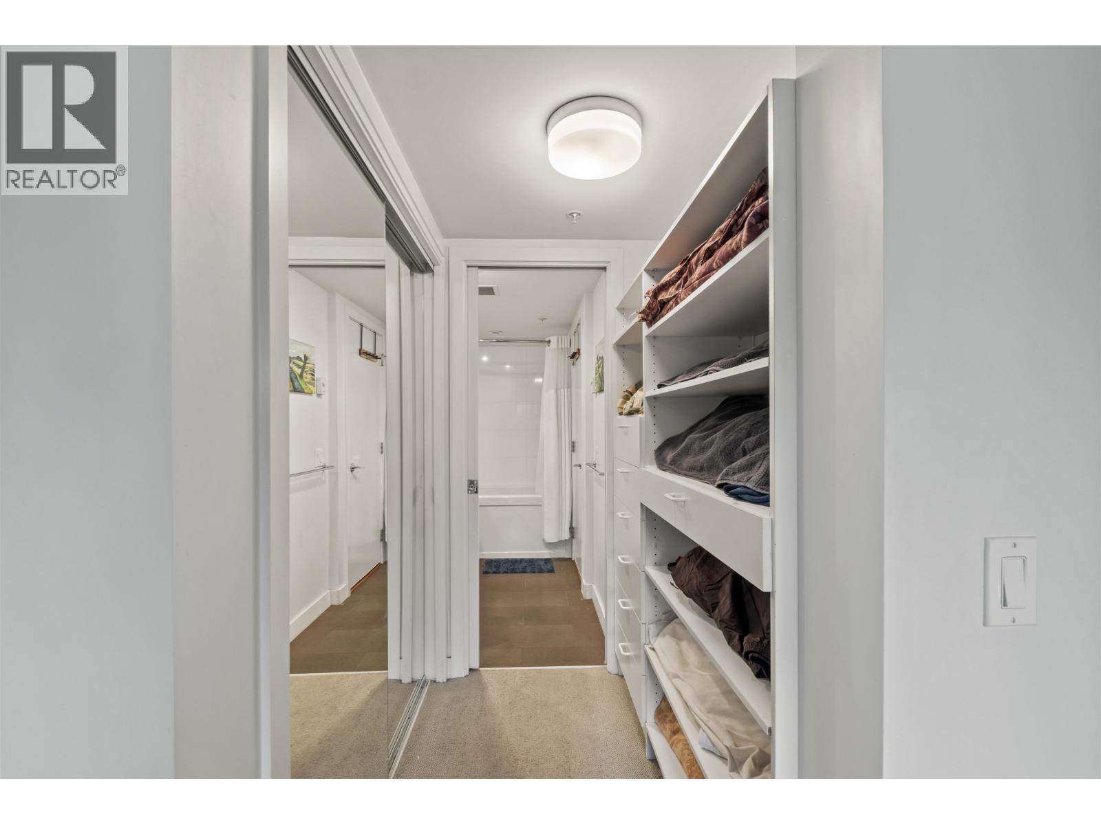 414 221 E 3RD STREET, North Vancouver