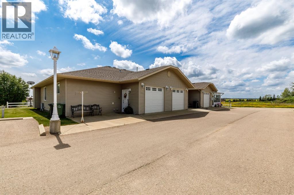 Listing photo – 2, 100 Legacy Lane, Rimbey