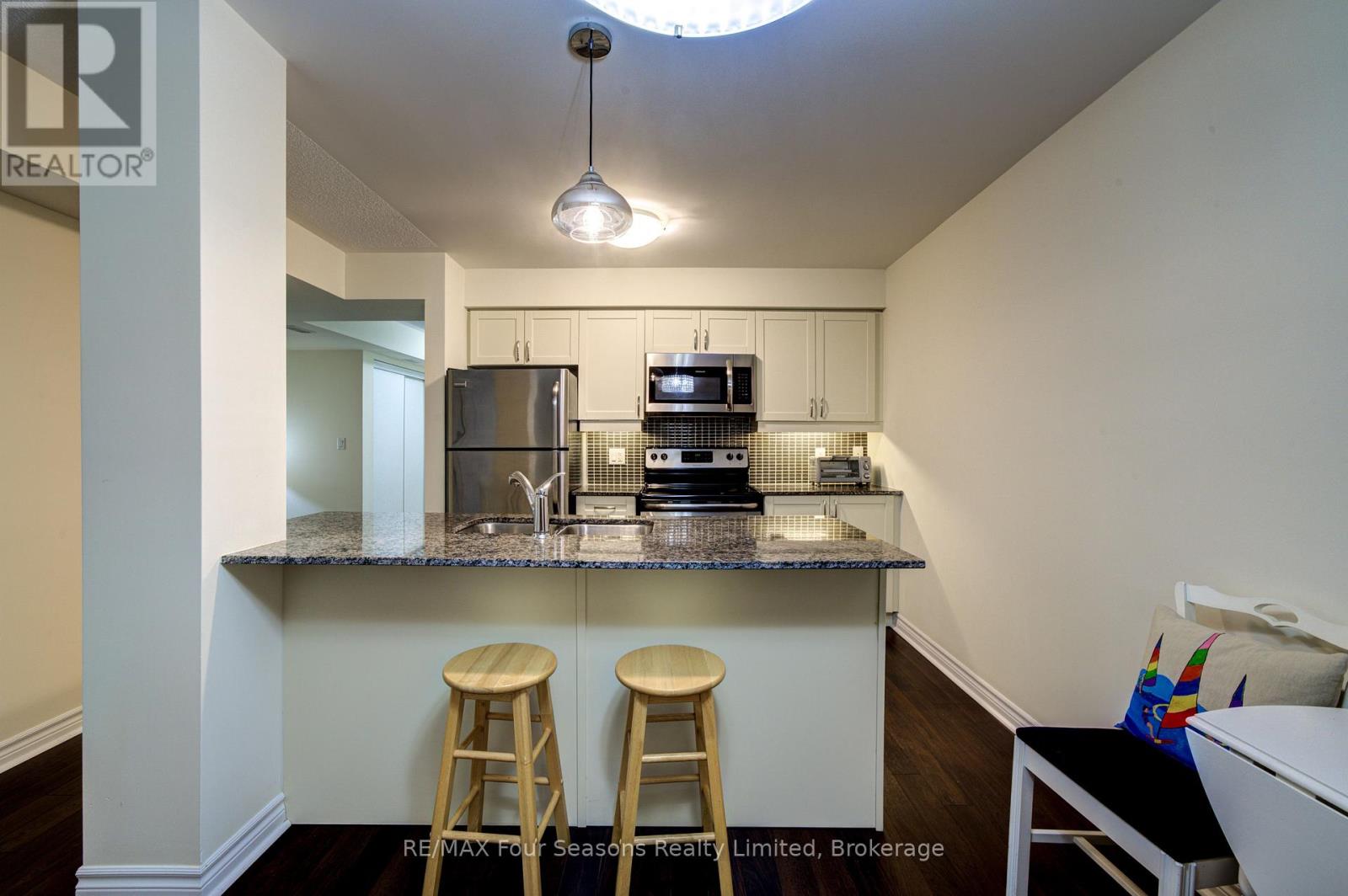 #105 6 BRANDY LANE DRIVE - 11