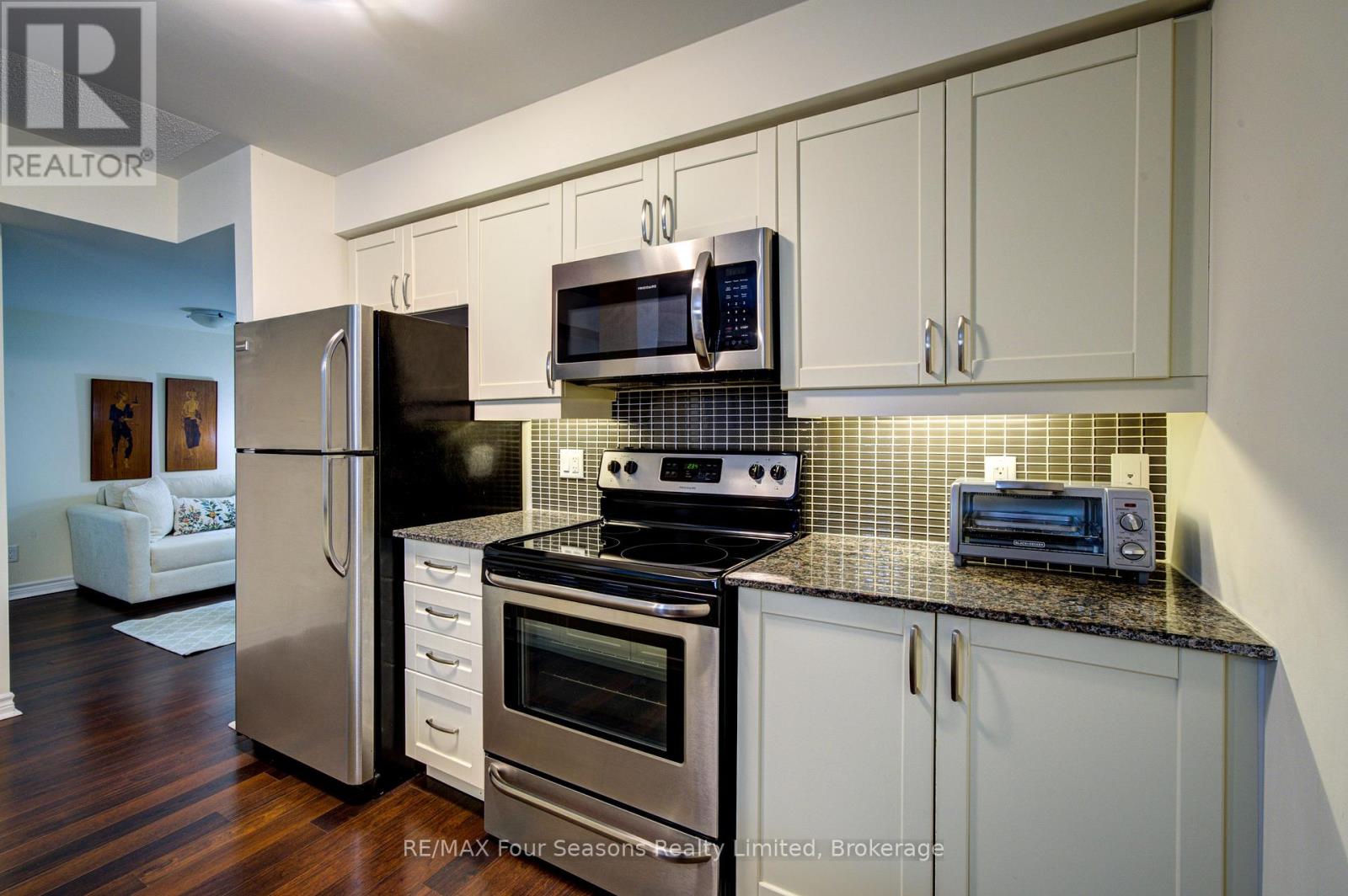 #105 6 BRANDY LANE DRIVE - 13