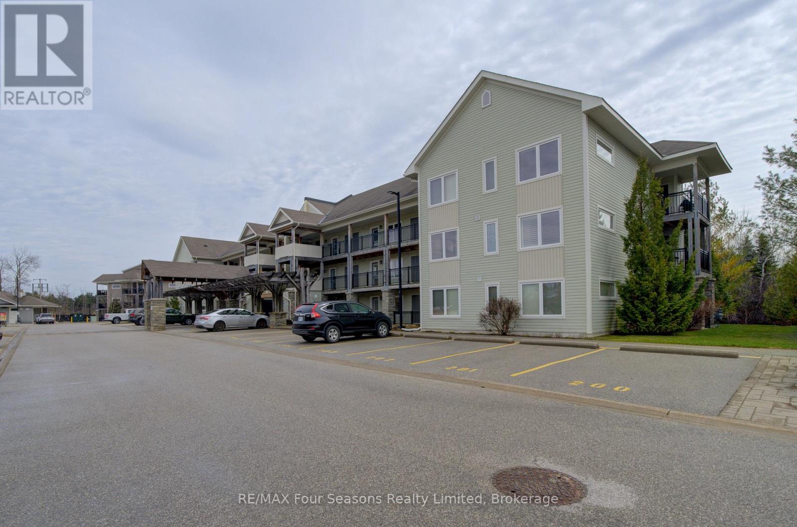 #105 6 BRANDY LANE DRIVE - 2