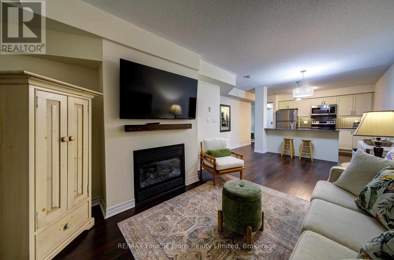 #105 6 BRANDY LANE DRIVE - 22