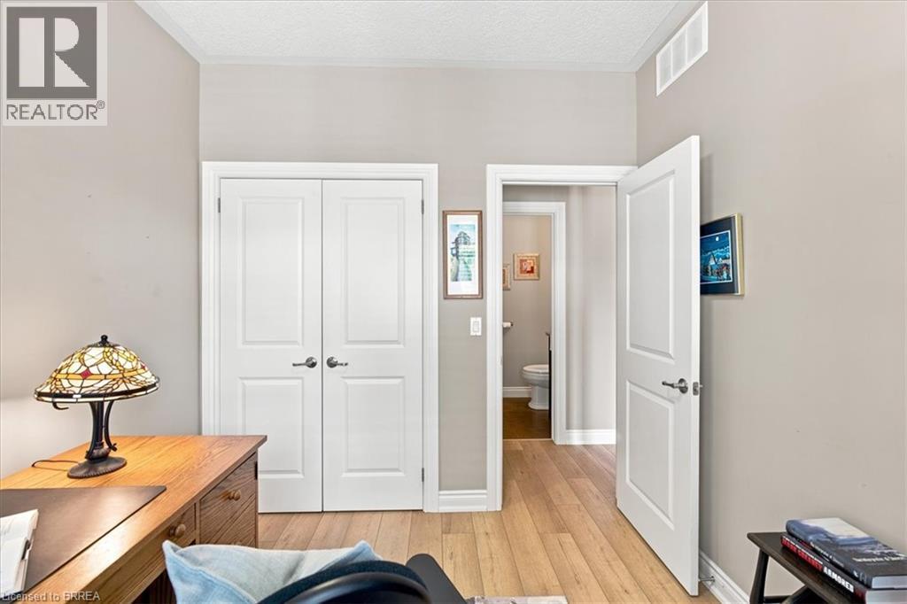 #4 30 CEDAR Street - 10