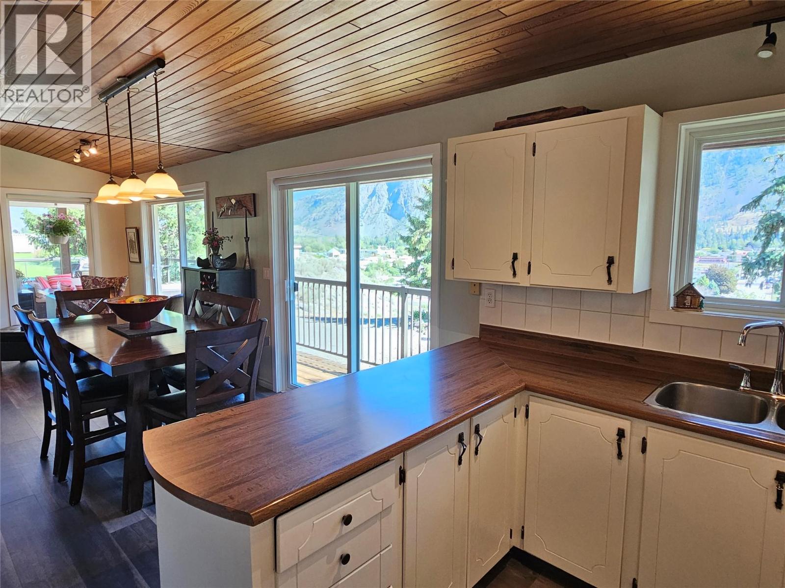 429 3rd Avenue - 13