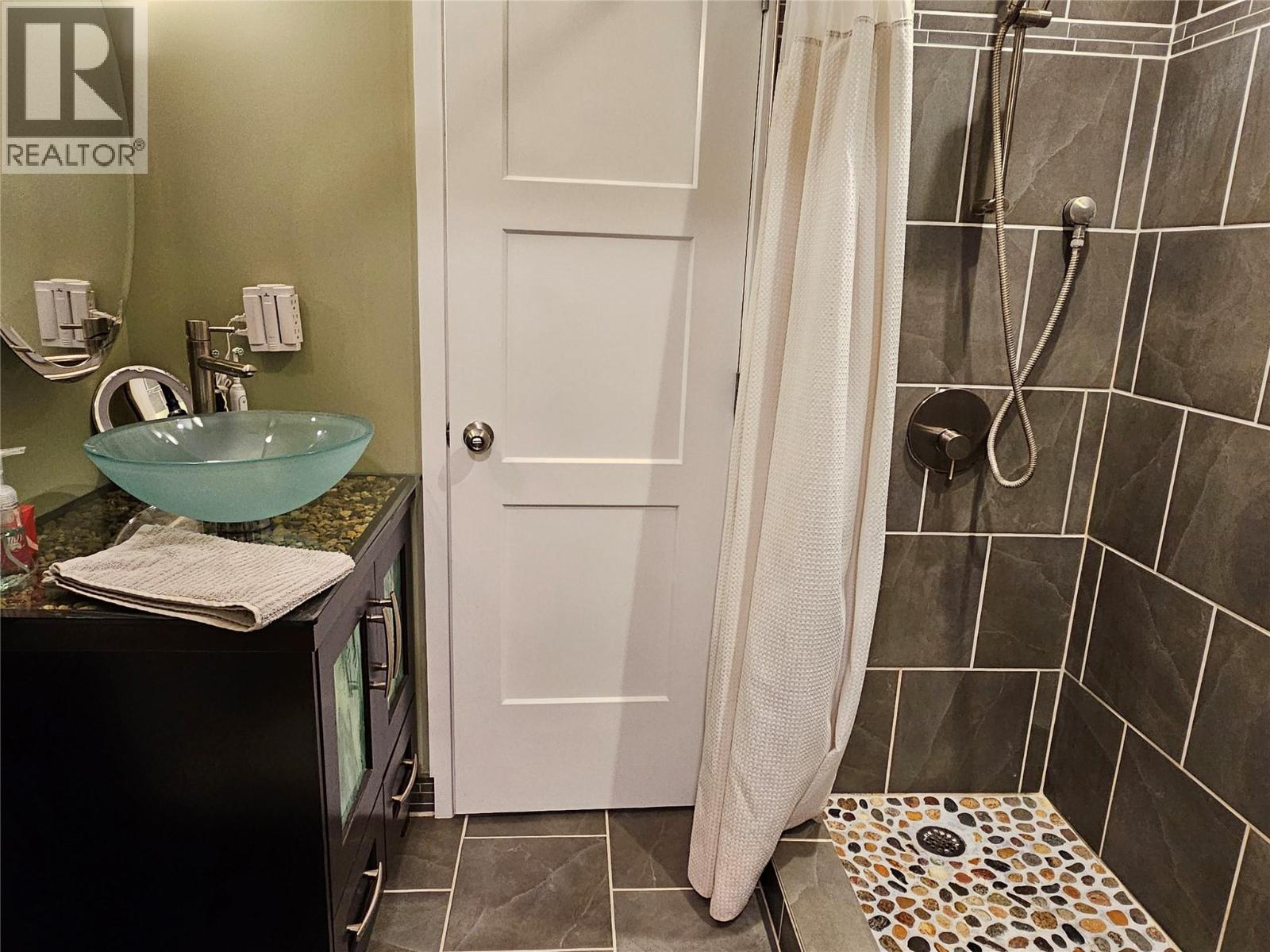429 3rd Avenue - 38