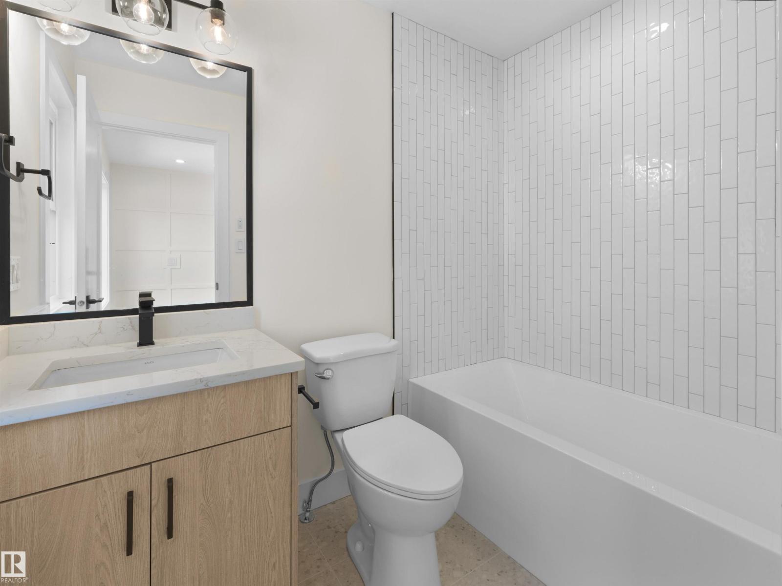 8136 77 AV NW - 25