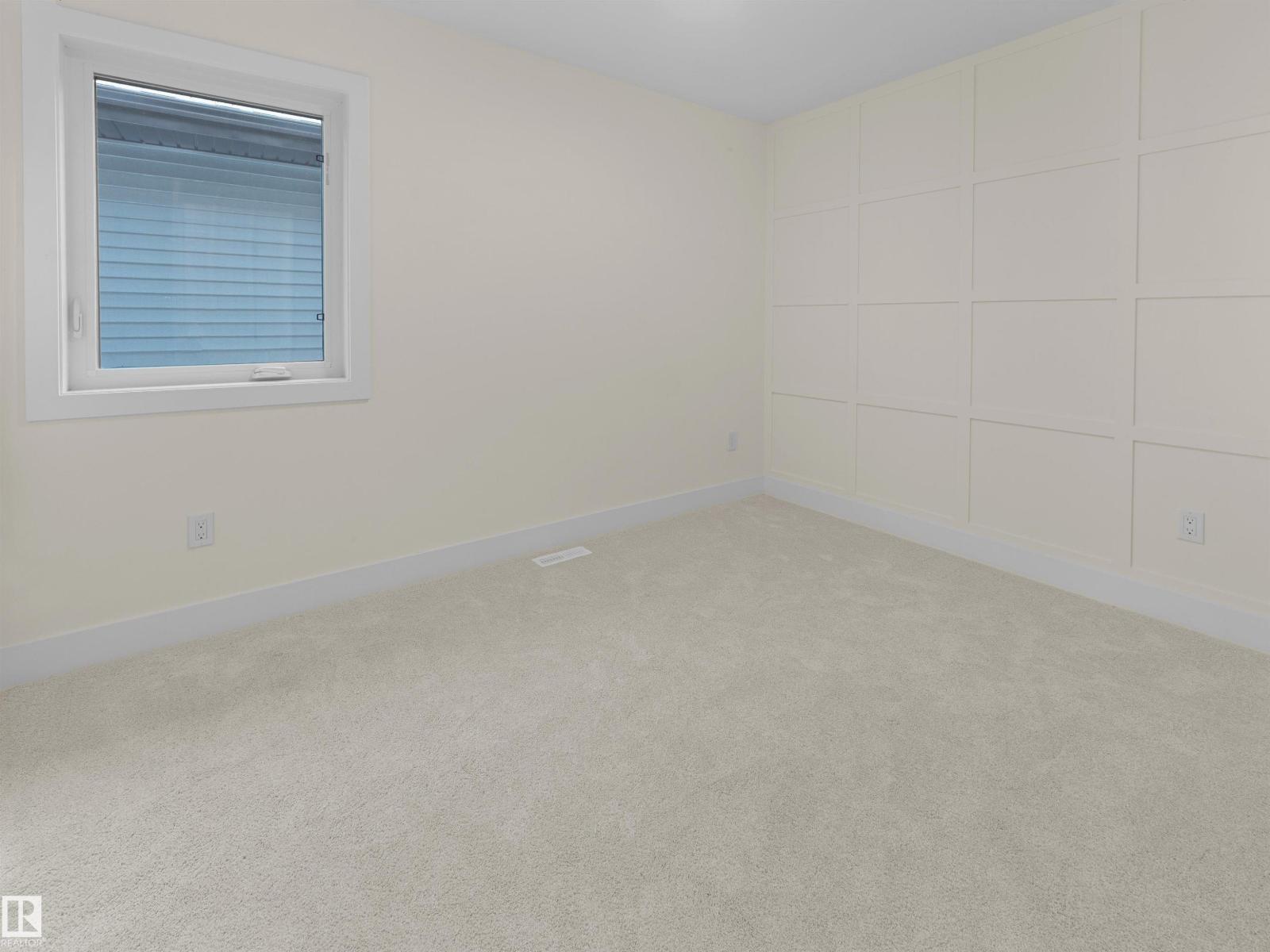 8136 77 AV NW - 26