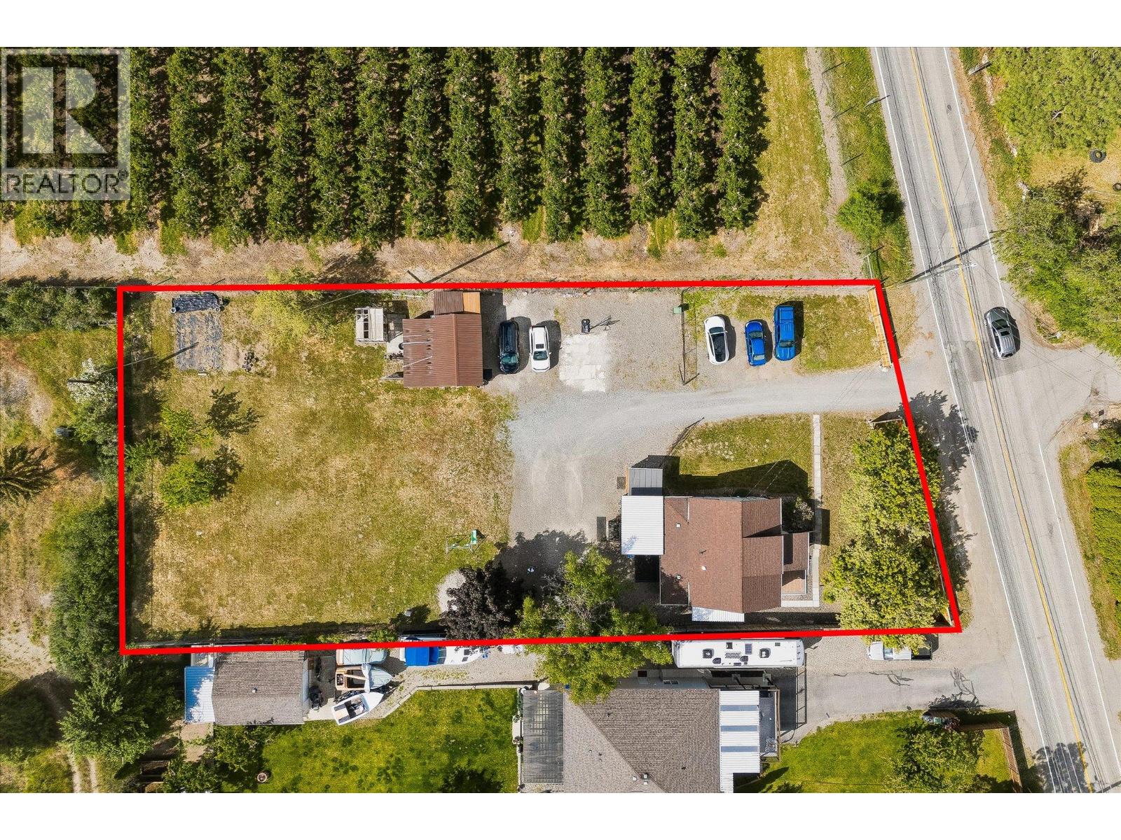 11592 Okanagan Centre Road E - 1