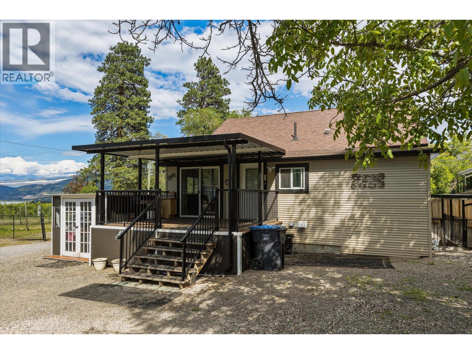 11592 Okanagan Centre Road E - 34