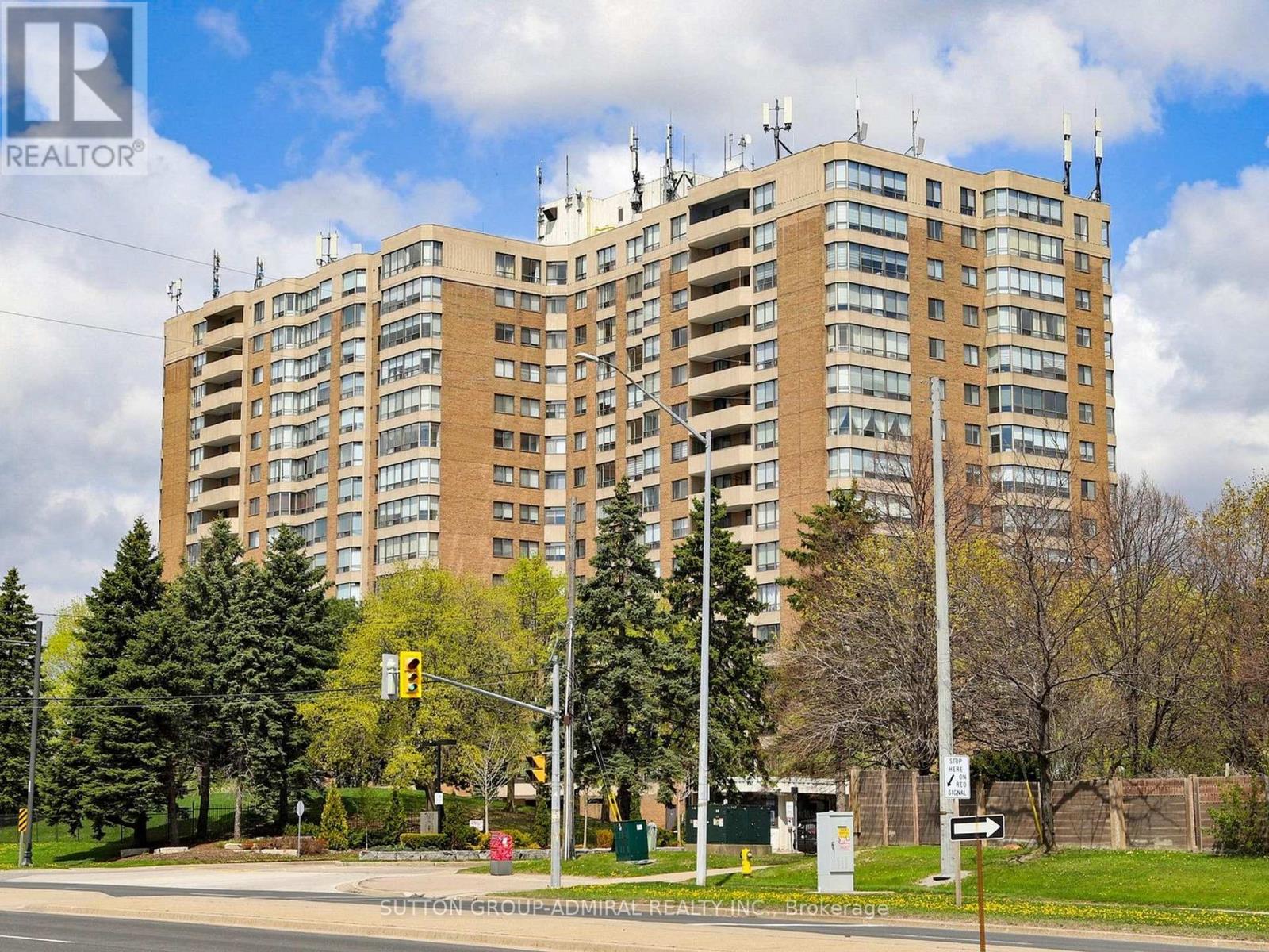 #312 7601 BATHURST STREET - 1