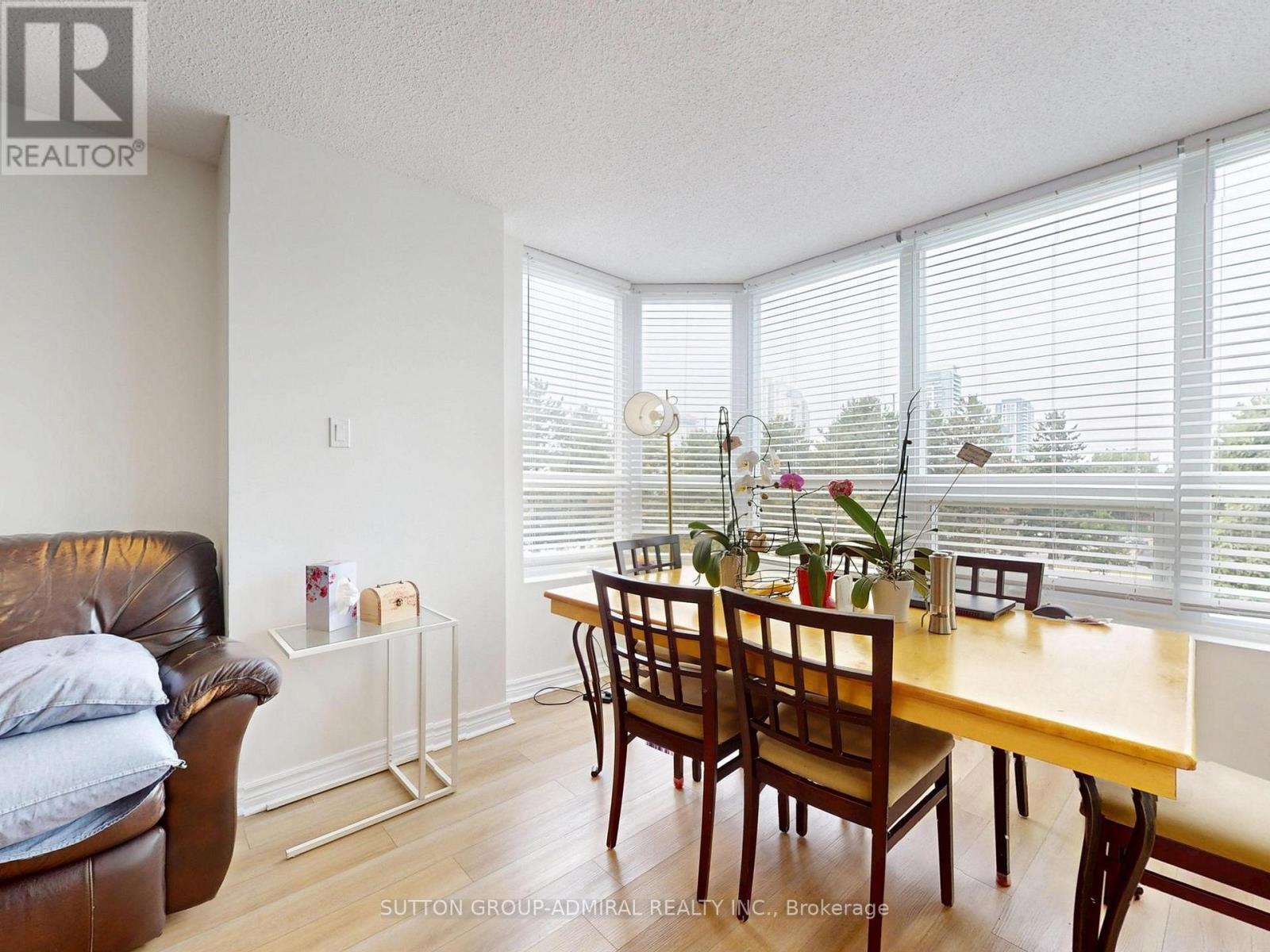 #312 7601 BATHURST STREET - 16