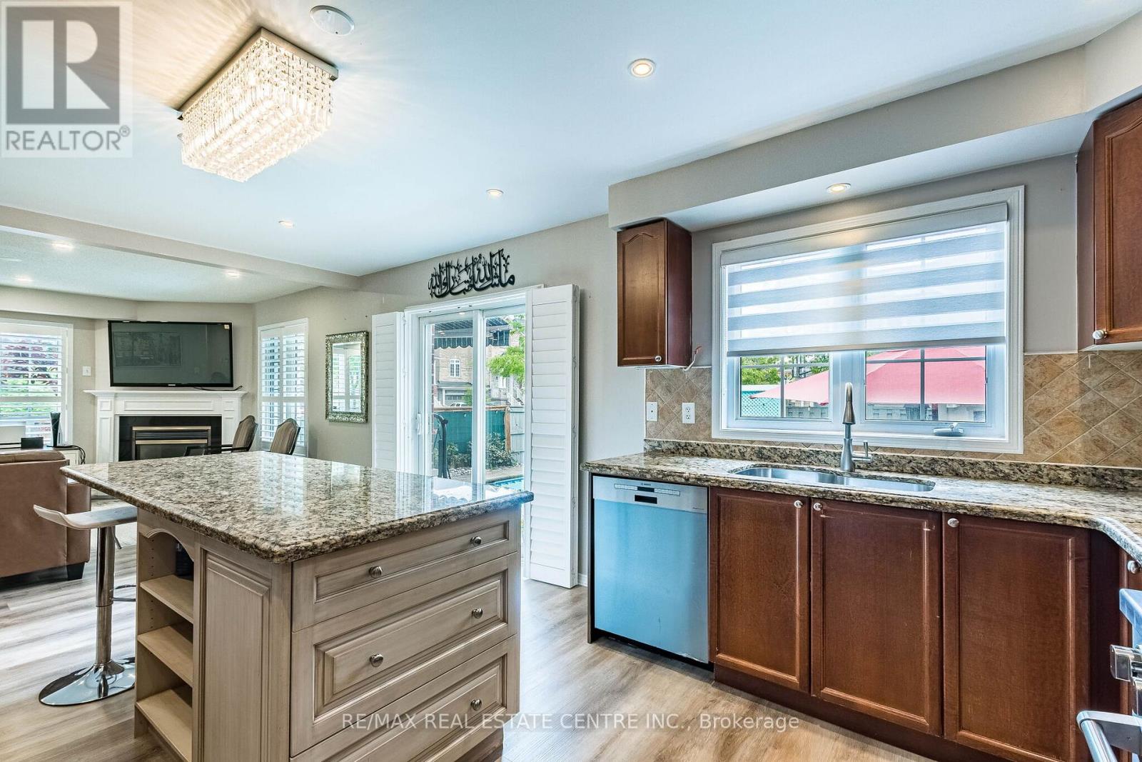 1244 FIELD DRIVE - 13