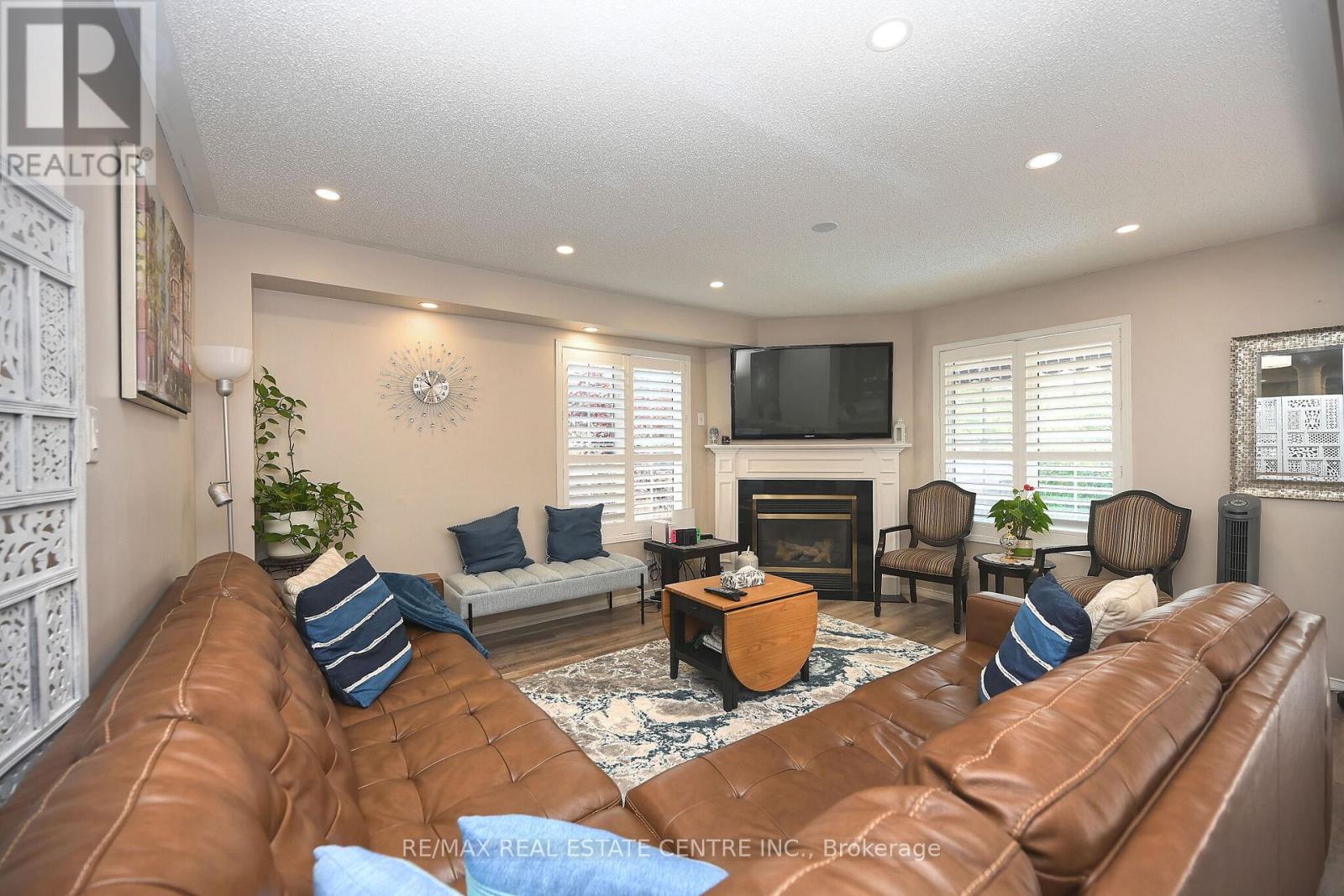 1244 FIELD DRIVE - 14