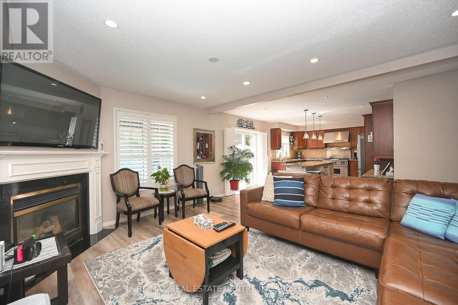 1244 FIELD DRIVE - 16