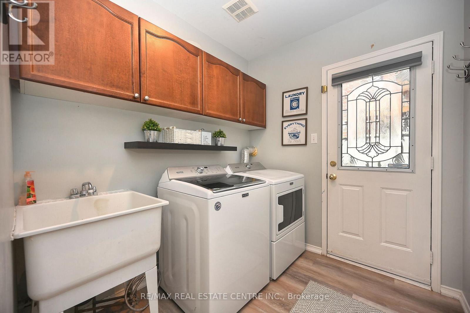 1244 FIELD DRIVE - 18