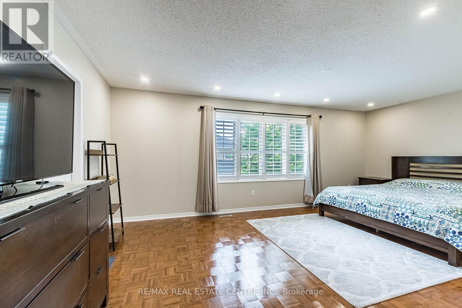 1244 FIELD DRIVE - 20