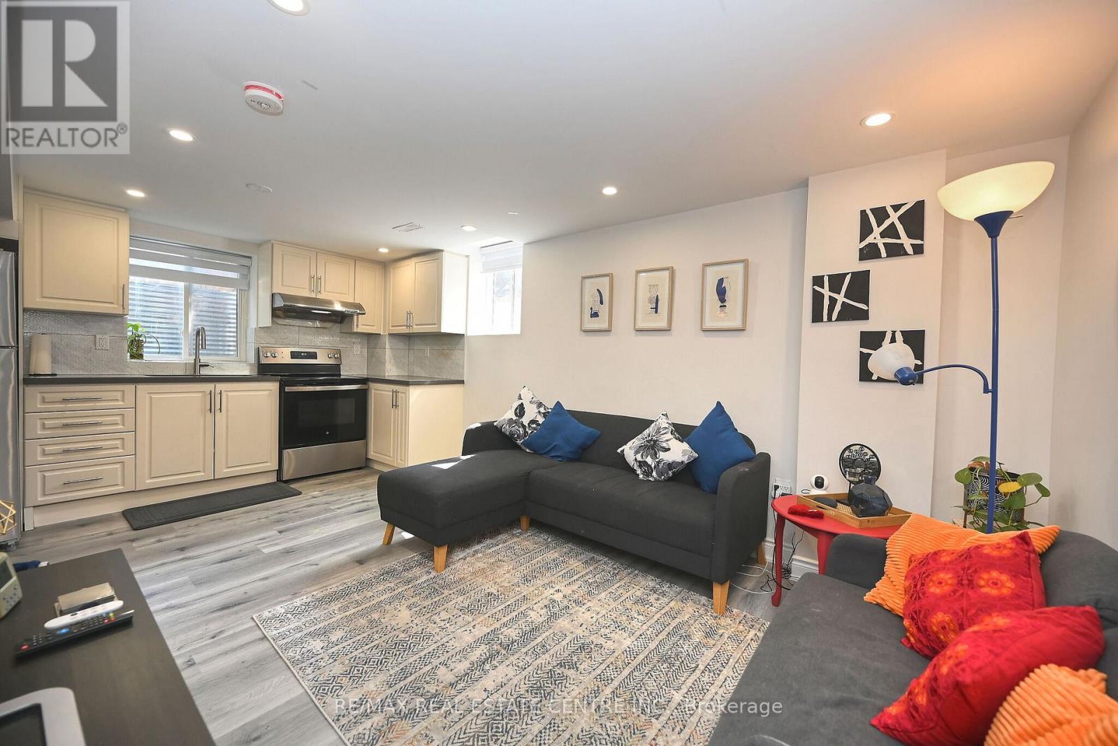 1244 FIELD DRIVE - 37