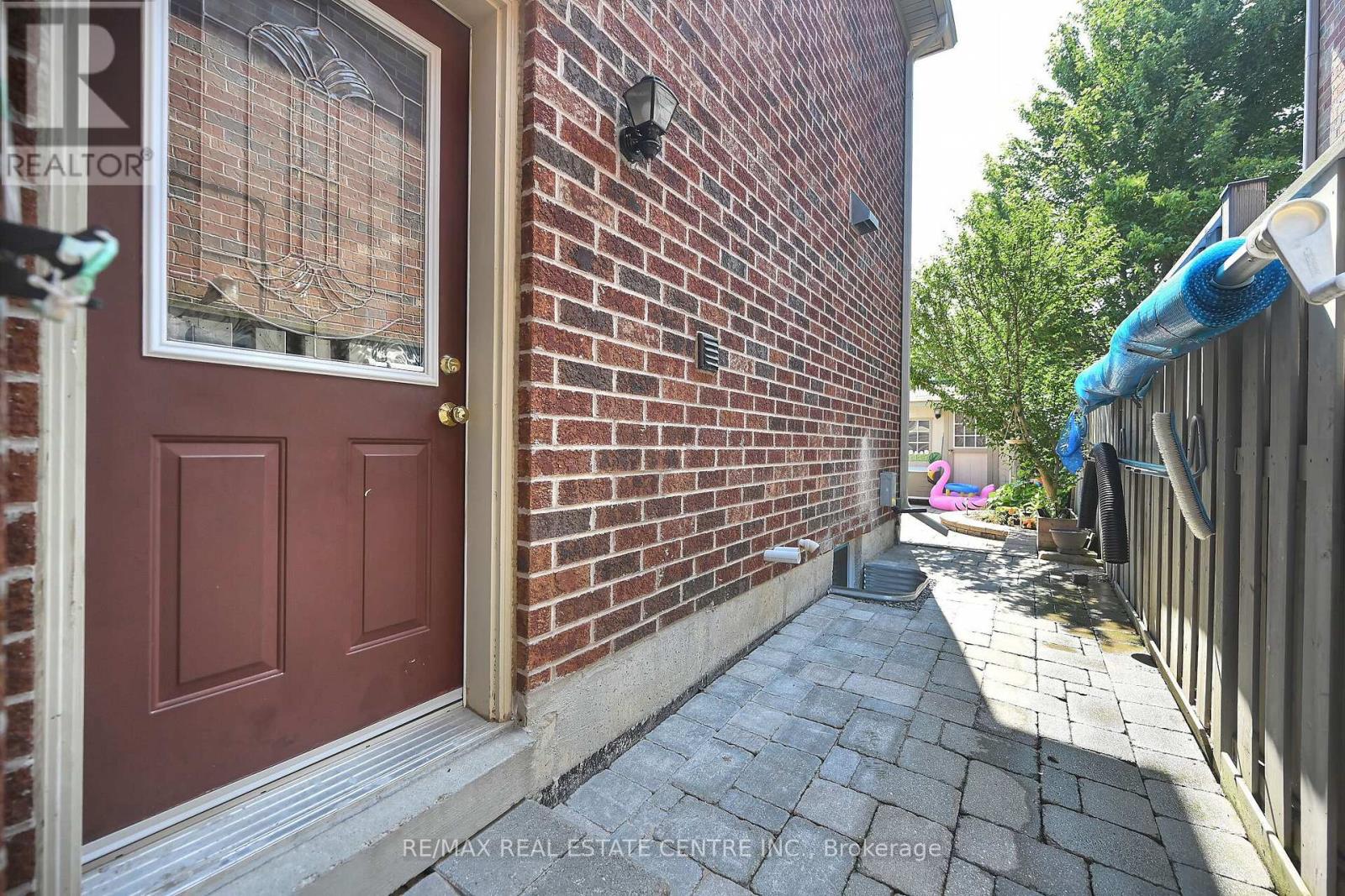 1244 FIELD DRIVE - Image 48