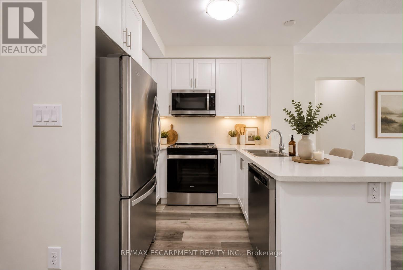 #110 450 DUNDAS STREET E - 4
