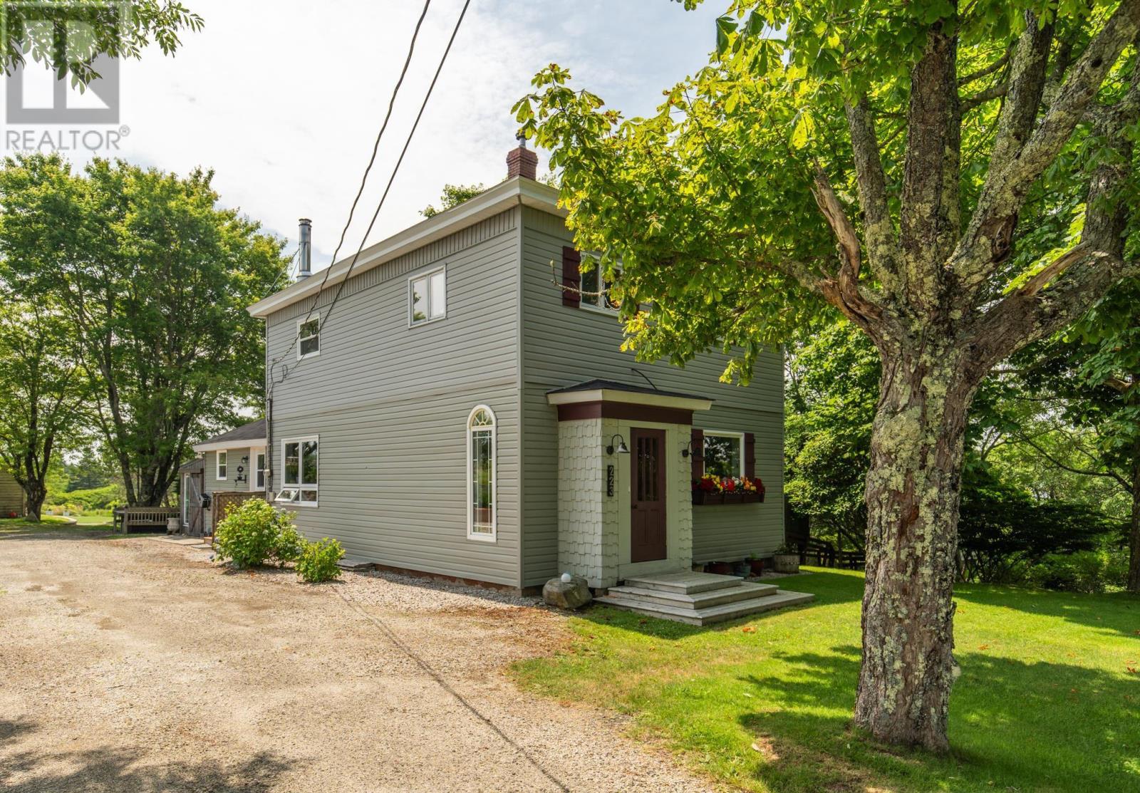 223-225 Forest Street - 47