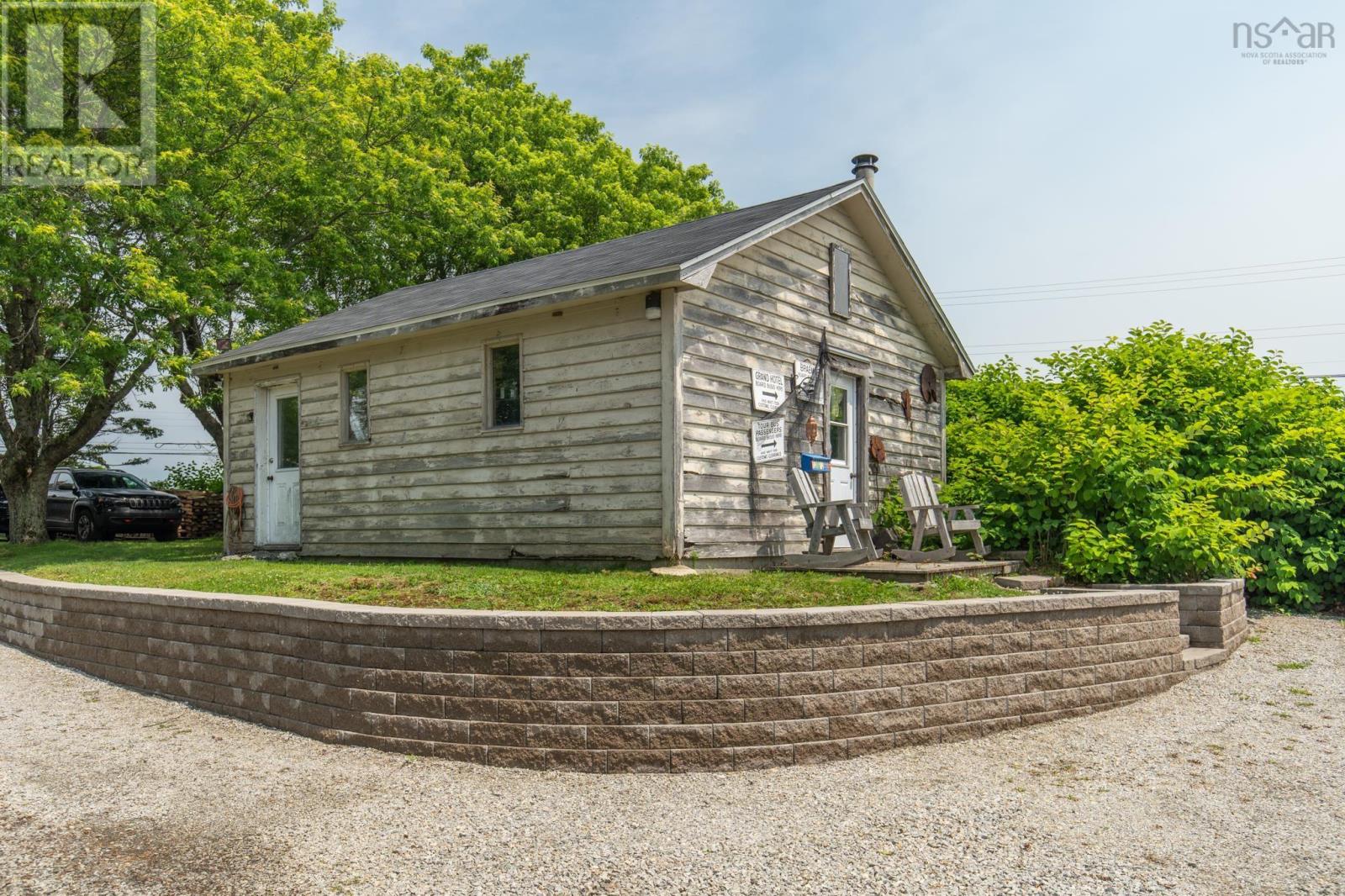 223-225 Forest Street - 37