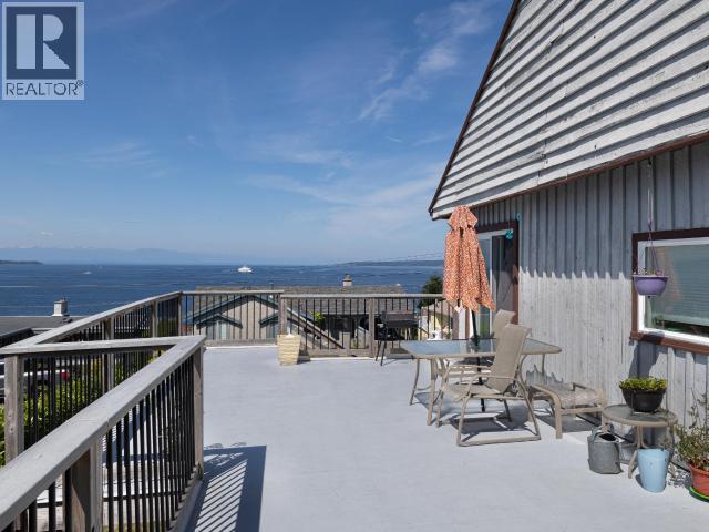 3918 GORDON AVE, Powell River