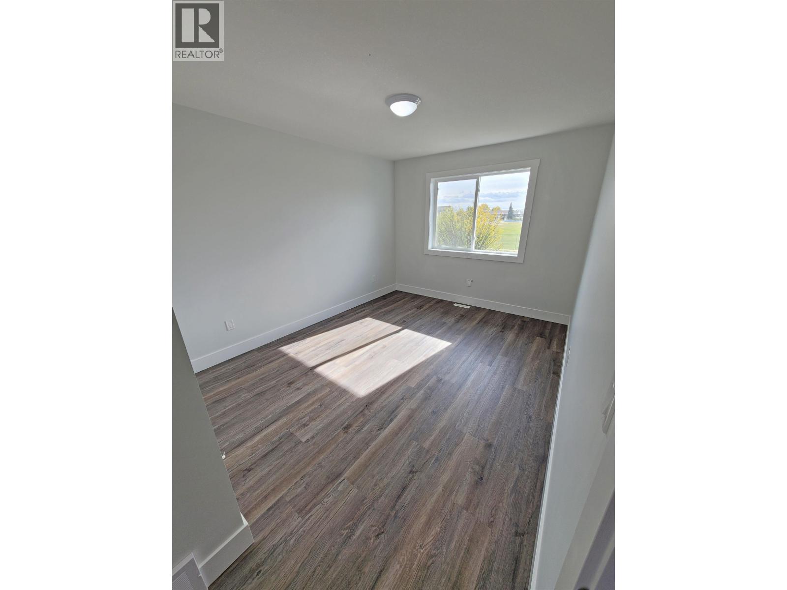 8420 88 AVENUE - 17