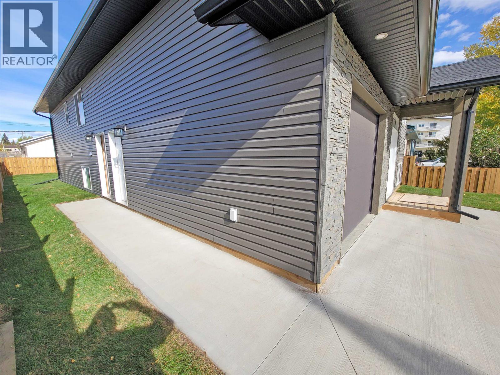8420 88 AVENUE - 23