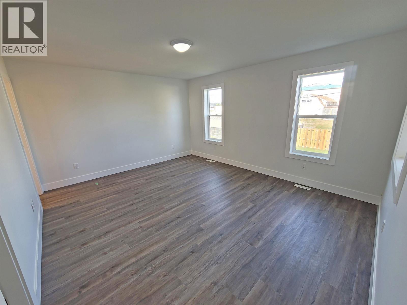 8420 88 AVENUE - 13