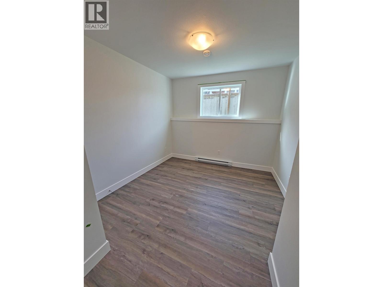 8420 88 AVENUE - 31