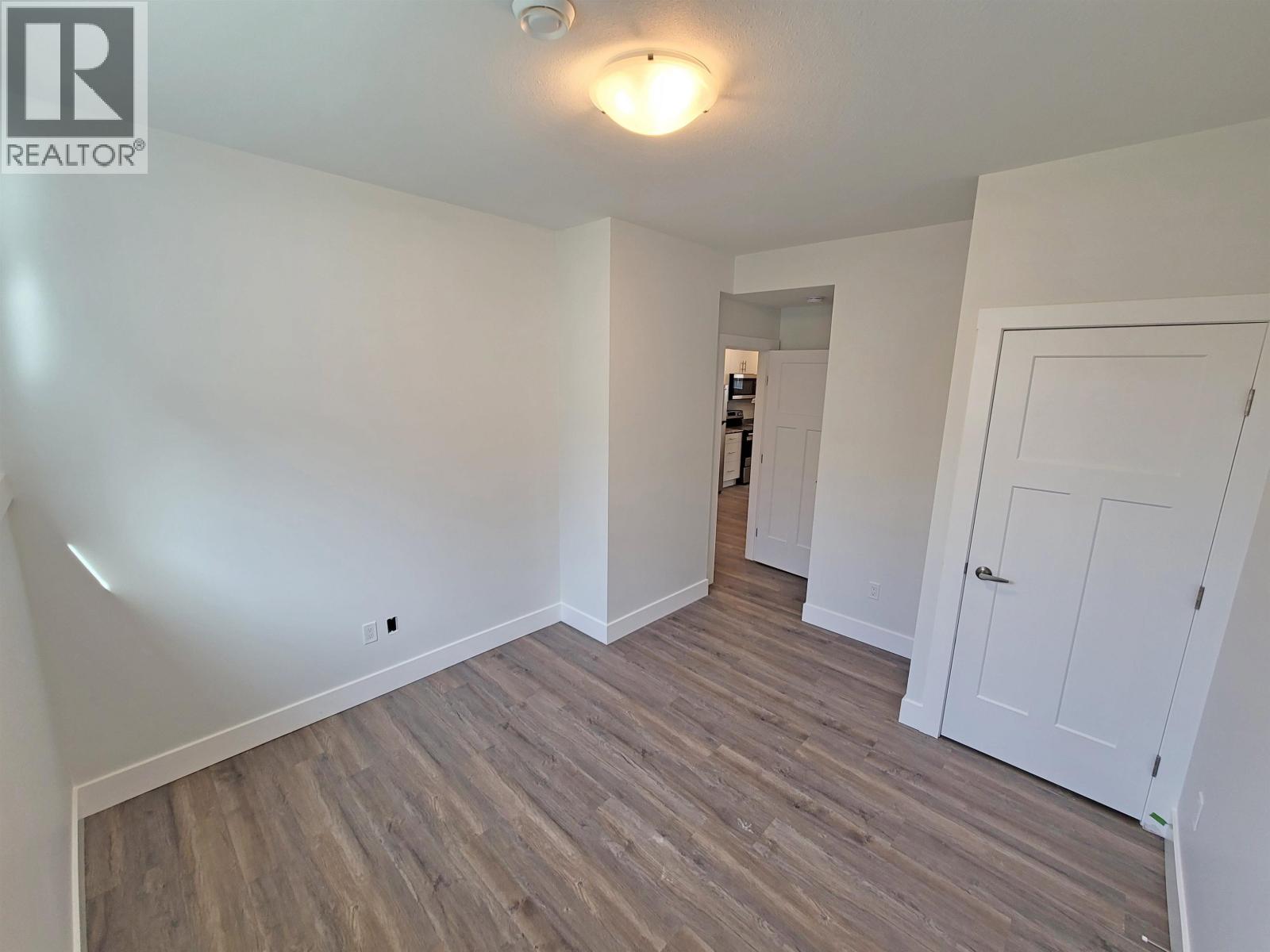8420 88 AVENUE - 32