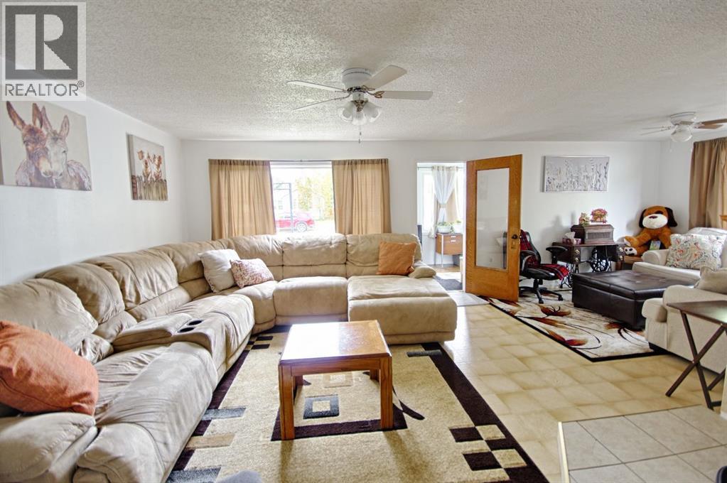 5109 44 ave - 5