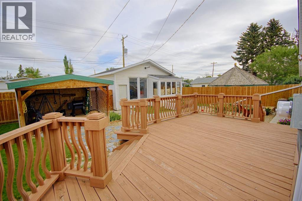 5109 44 ave - 43