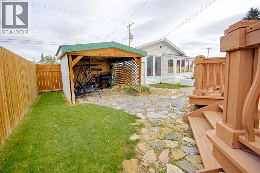 5109 44 ave - 40