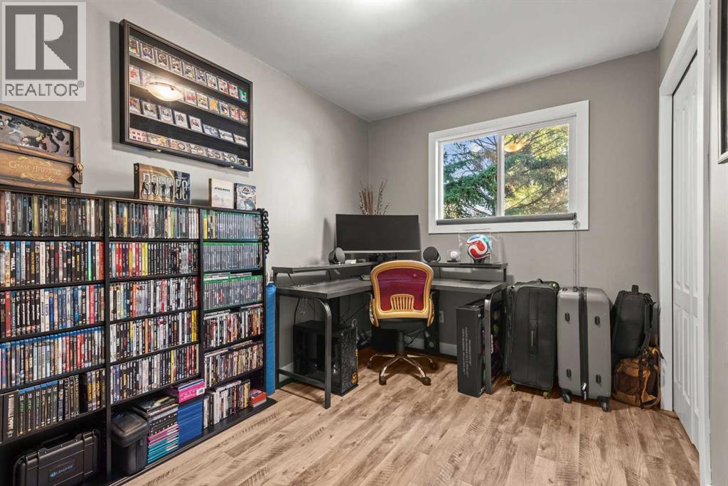 1203 1 Street NE - 22
