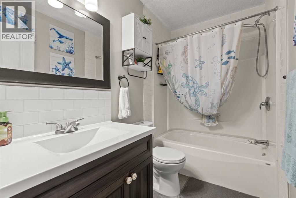 1203 1 Street NE - 24