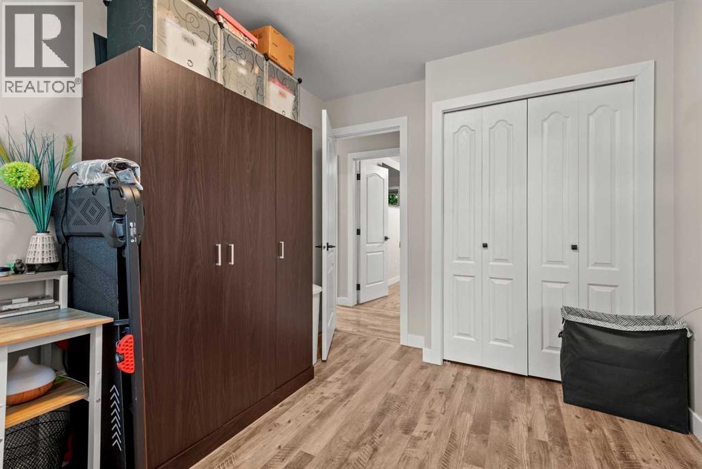 1203 1 Street NE - 26