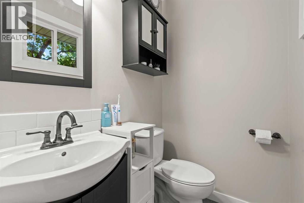 1203 1 Street NE - 29
