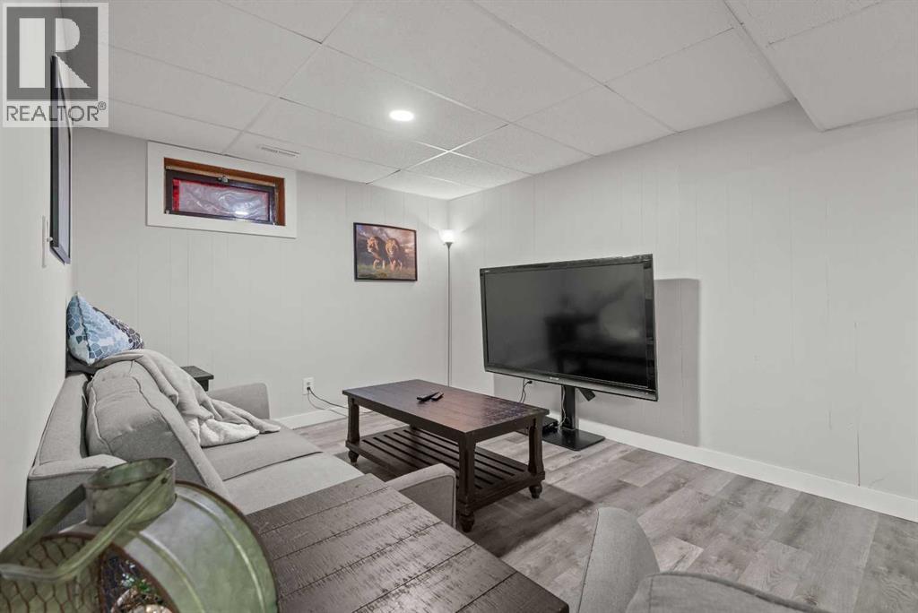 1203 1 Street NE - 34