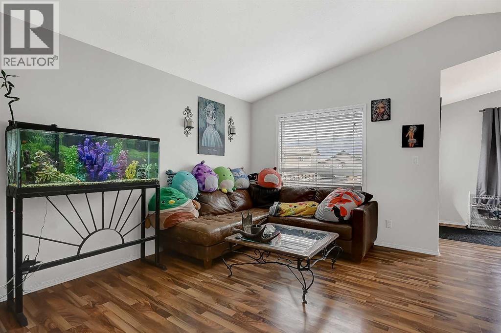 11246 74 Avenue - 10