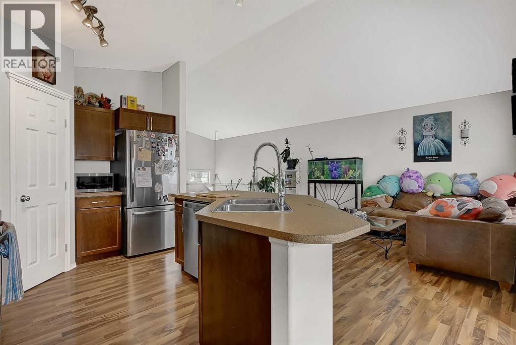 11246 74 Avenue - 3