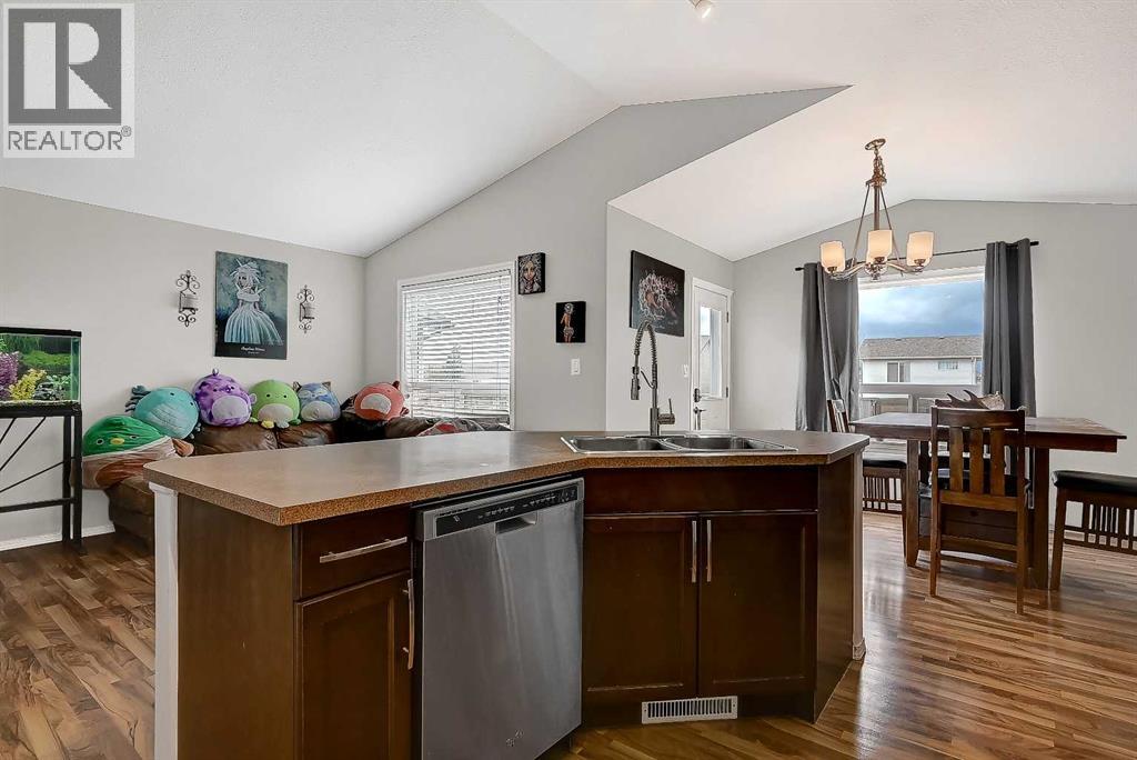 11246 74 Avenue - 5