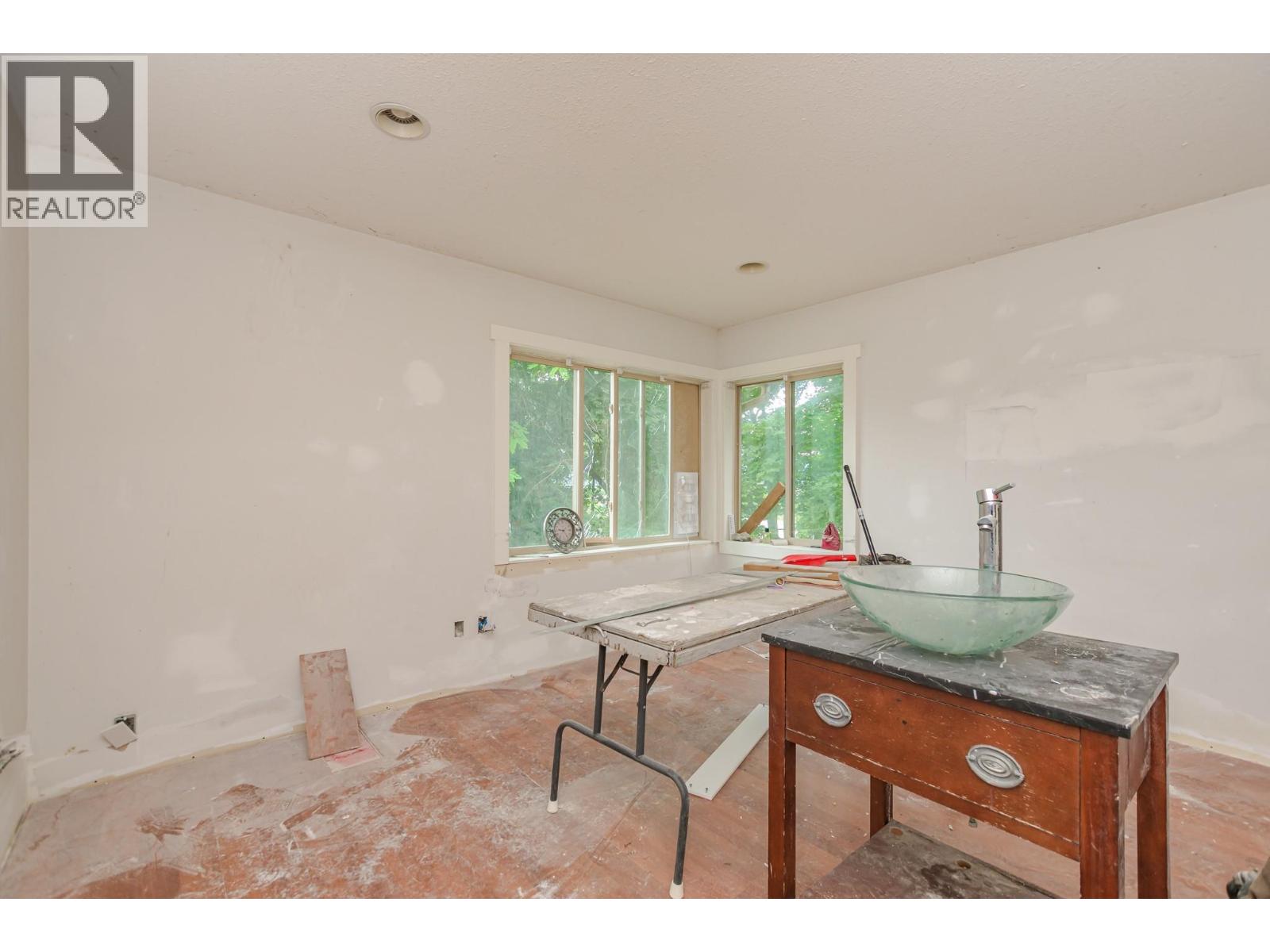 630 5 Street Southeast, Salmon Arm