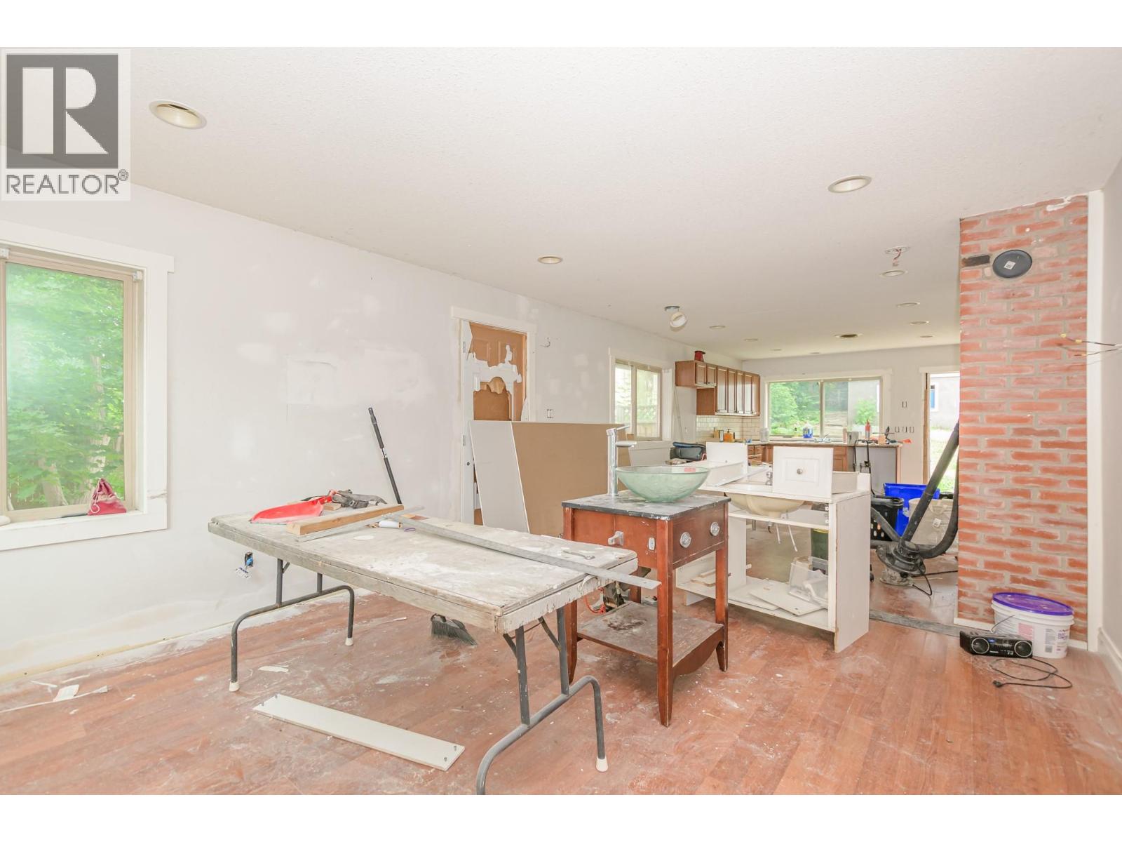  630 5 Street Southeast, Salmon Arm