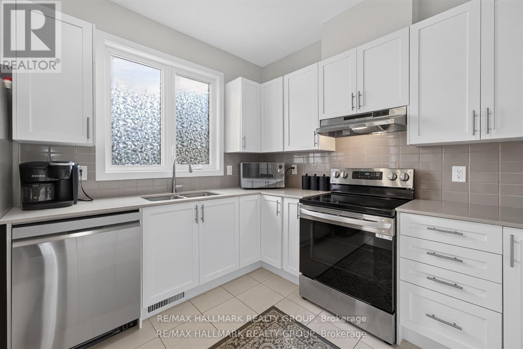 Homes for Rent in Ottawa – 627 ALOPEX ROW – By Peter Sagos - Image 9
