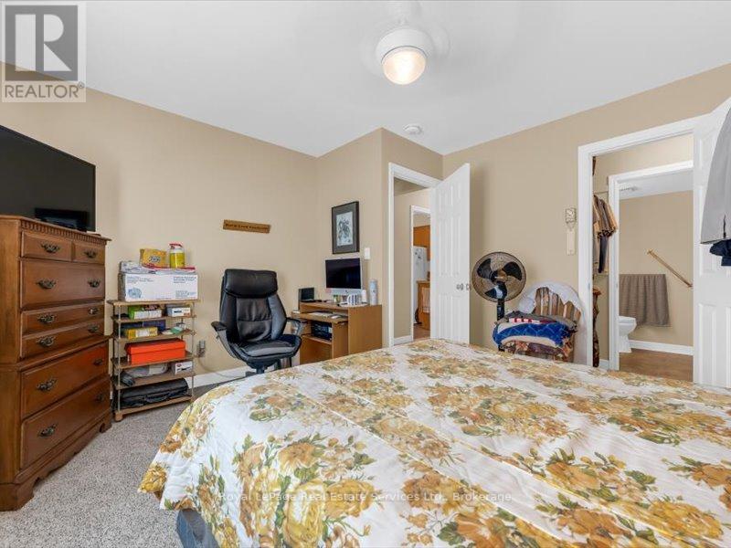 81 HAMILTON STREET N - 16