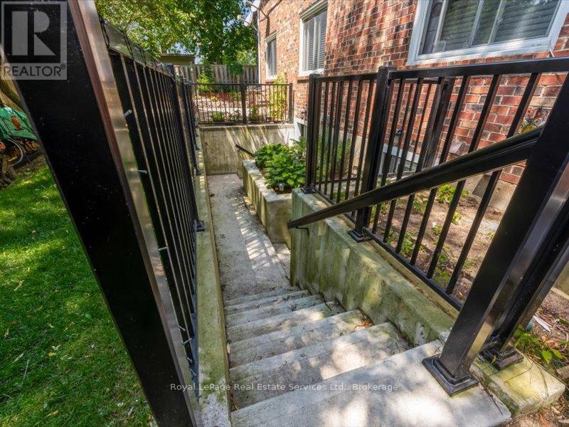 81 HAMILTON STREET N - 25