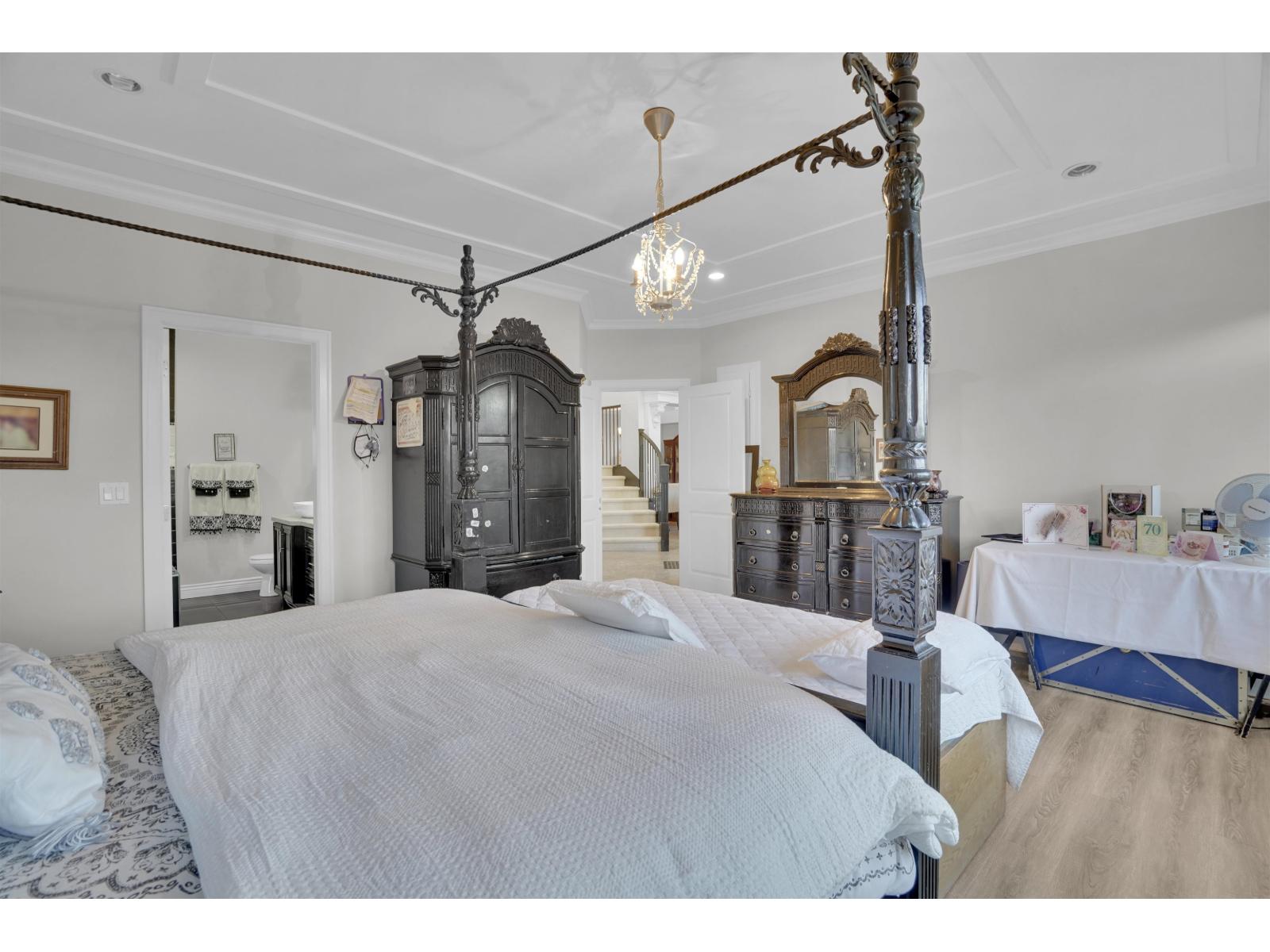 8 Bed, 8 Bath House for Sale in Surrey – 18913 54A AVENUE, Surrey – MLS# R3143906 - Image 13